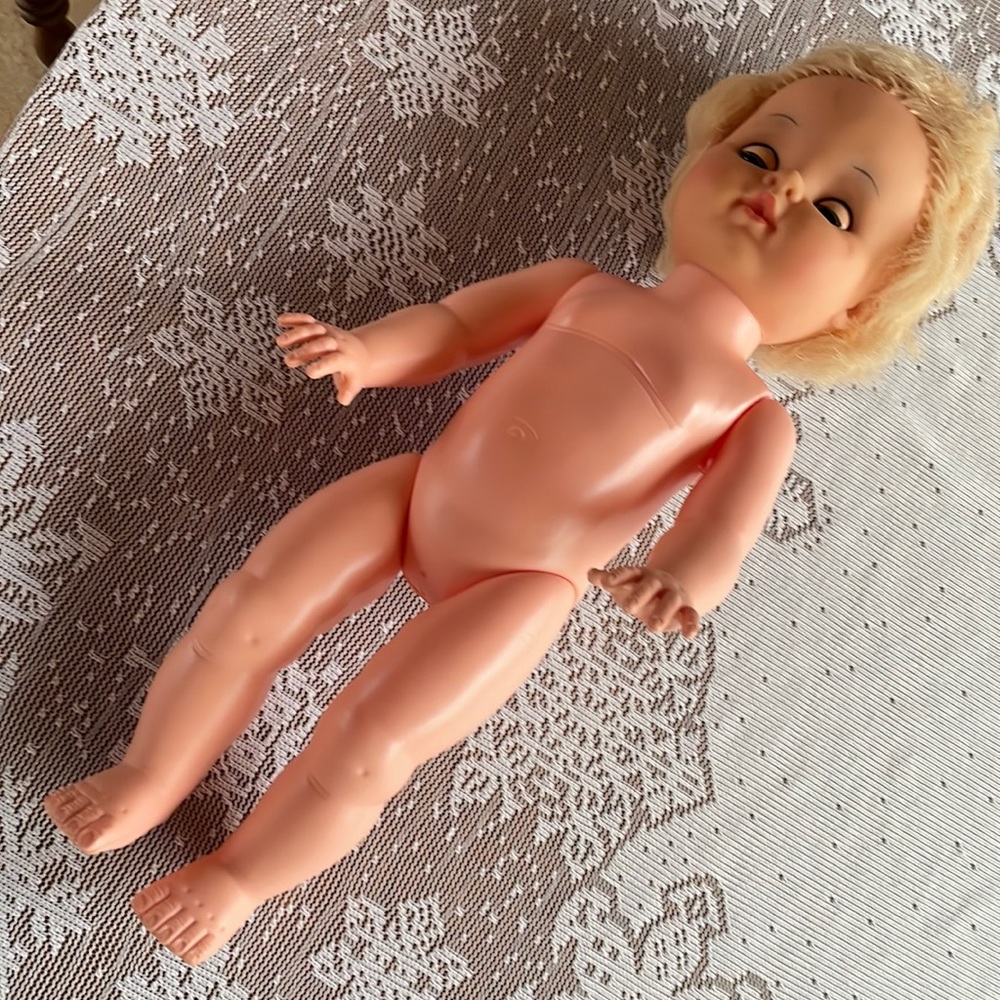 1960’s “Drink & Wet” Doll - Picture 4 of 12